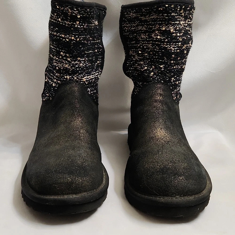 UGG Lyla Black and Gold Metallic Sequins Knit Sparkle boots (W Size 7)